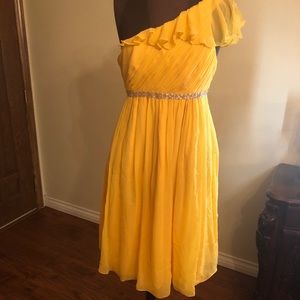 Bright yellow mini-midi dress